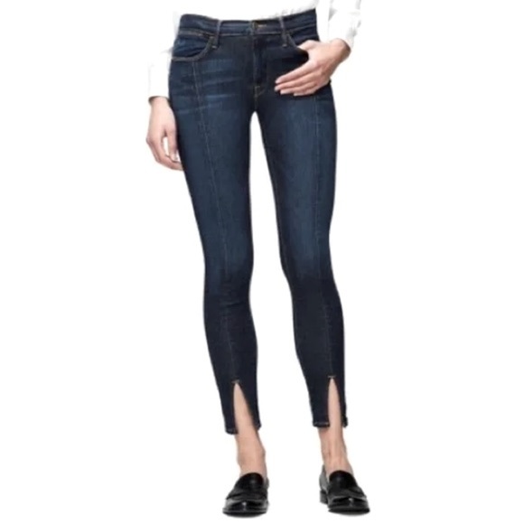 Frame | Le High Skinny High Waist Jean in Longstreet Dark Denim with front slit - Picture 3 of 9